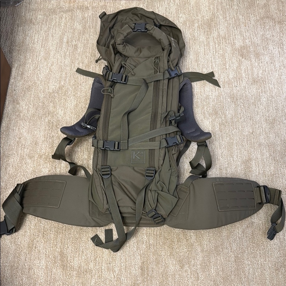 EXO Mtn Gear K4 3600 pack green with two lids